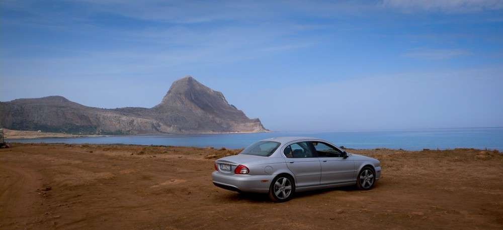 JAGUAR MACARI BEACH